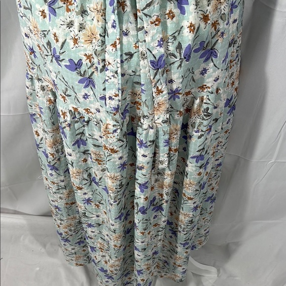 ASTR Floral Puff Sleeve Dress Size Medium - Picture 8 of 9